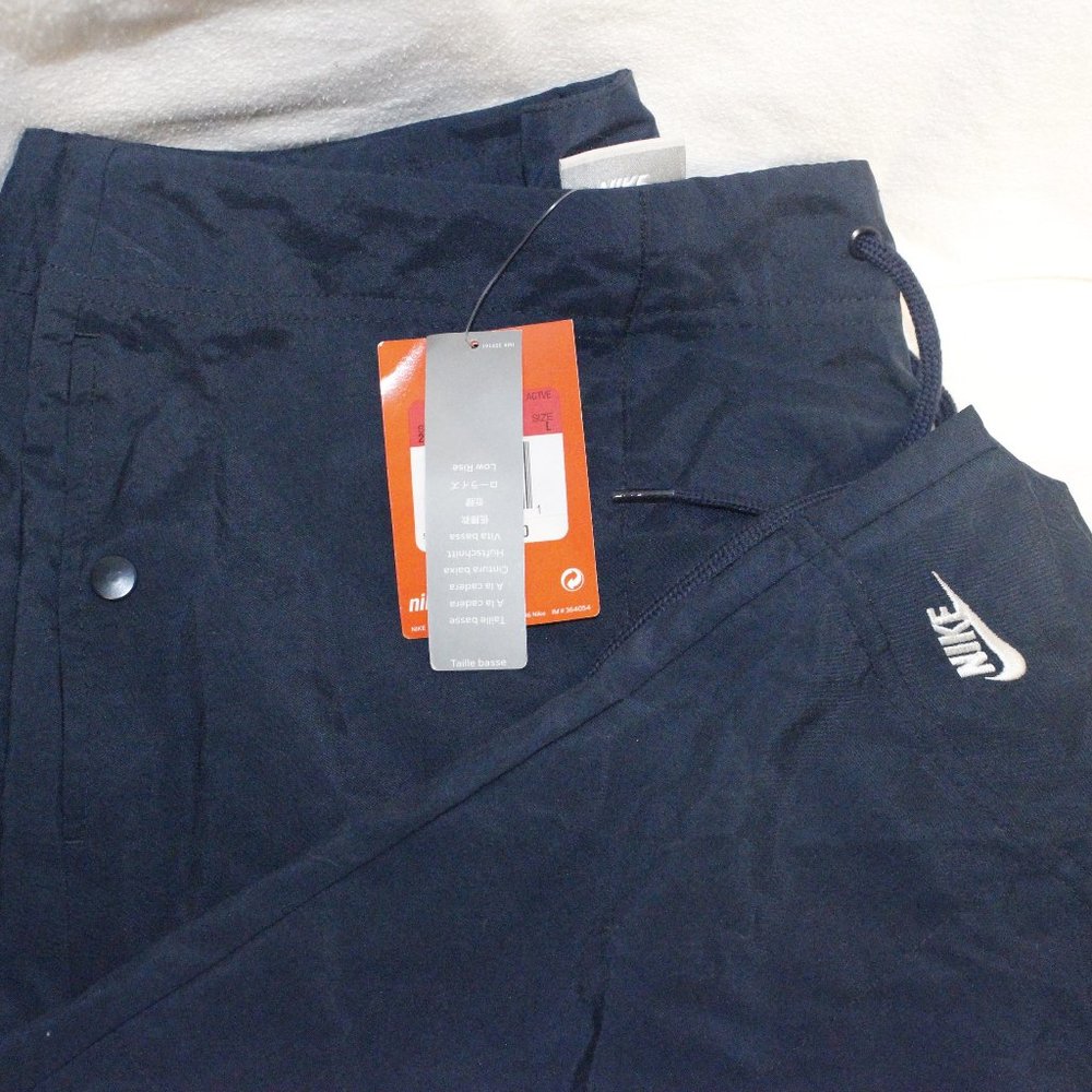 NWT Nike Shorts sz L